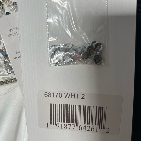 Mac Duggal 68170 NWT EVENING DRESS WITH BEADED WAISTLINE - Picture 9 of 9